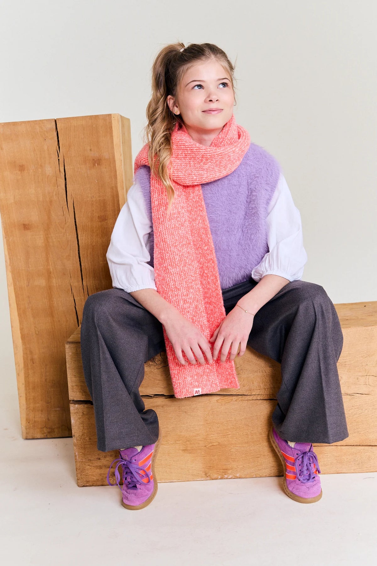 A076 - spirou c-neck sl glow