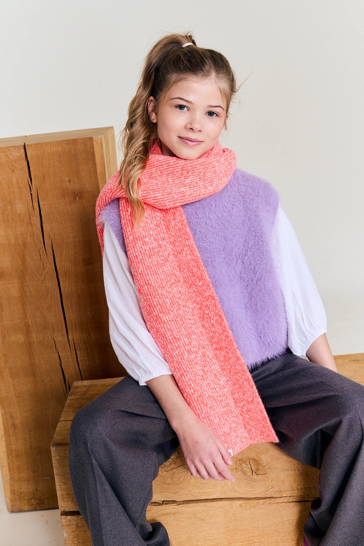 A076 - tess scarf